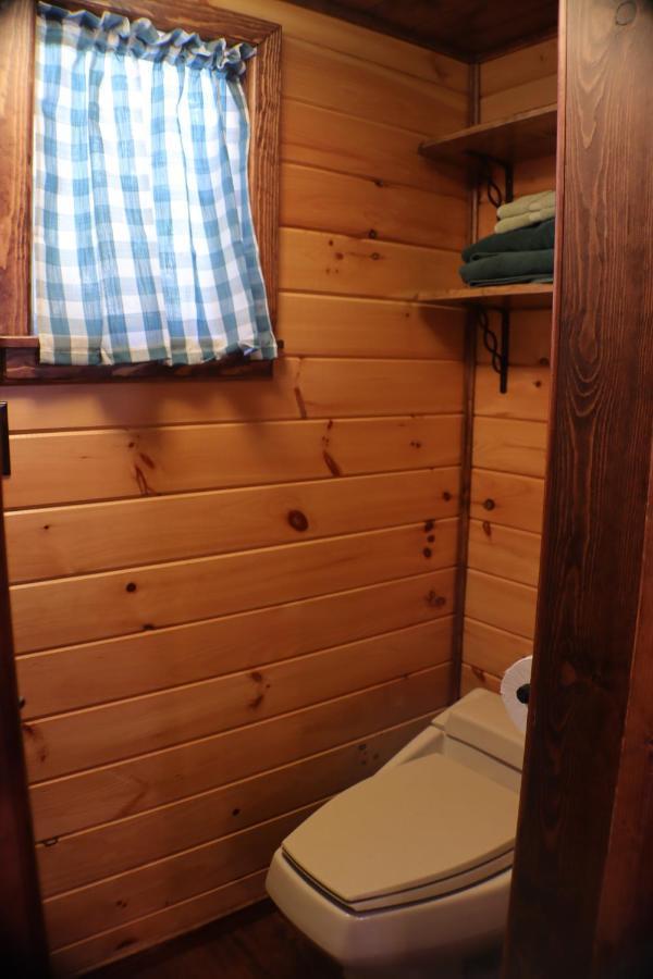 Storybook Village Pine Cove Екстериор снимка